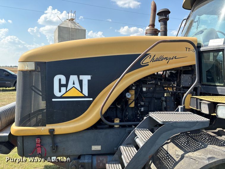 image for item EM0644 2000 Caterpillar Challenger 75E tractor