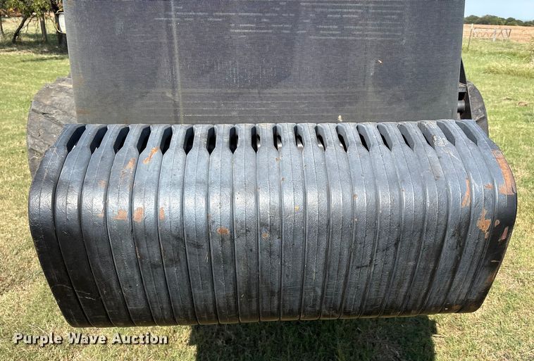 image for item EM0644 2000 Caterpillar Challenger 75E tractor