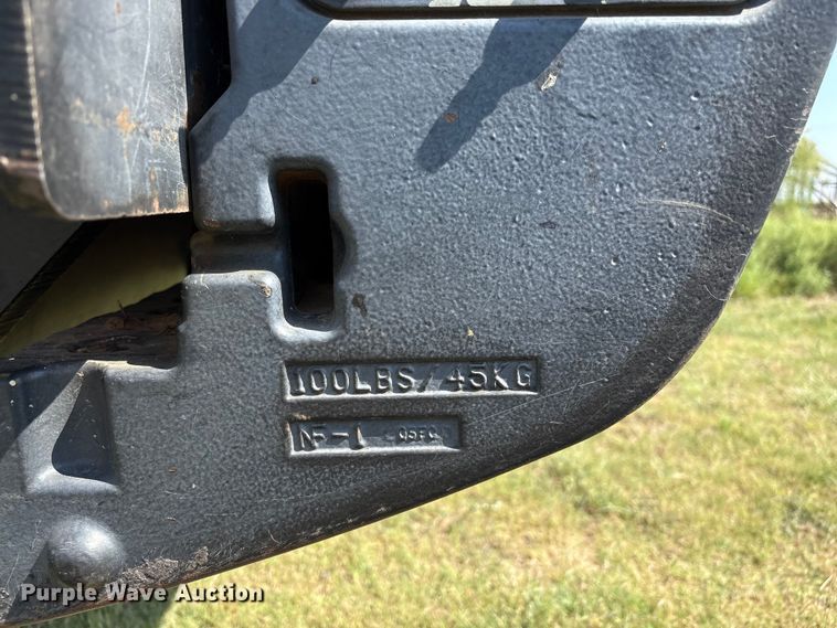 image for item EM0644 2000 Caterpillar Challenger 75E tractor