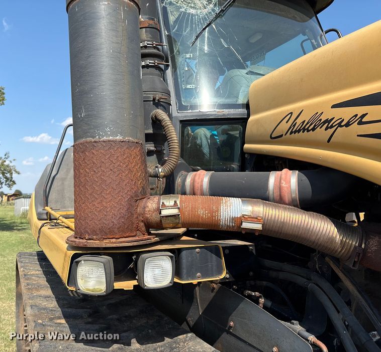 image for item EM0644 2000 Caterpillar Challenger 75E tractor