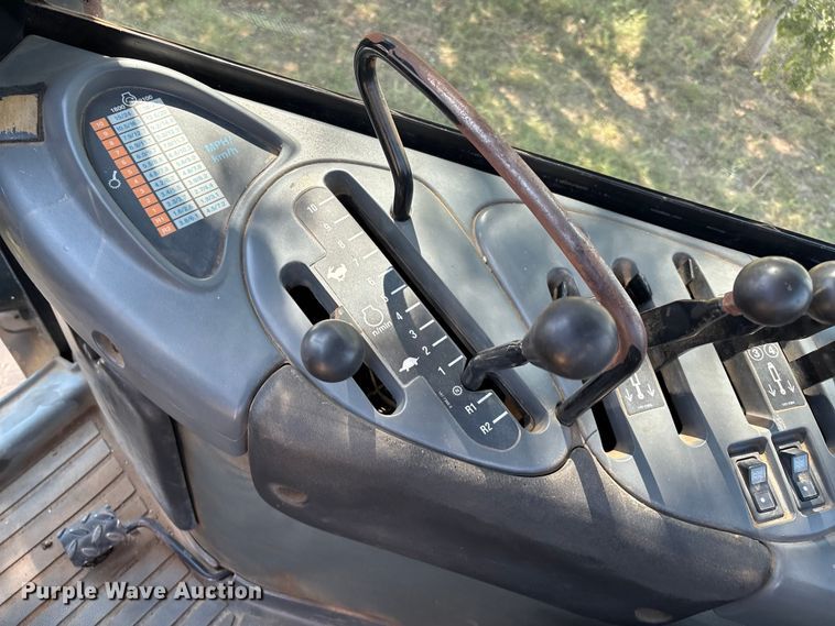 image for item EM0644 2000 Caterpillar Challenger 75E tractor