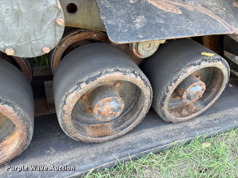 image for item EM0644 2000 Caterpillar Challenger 75E tractor