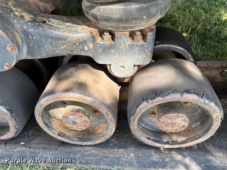 image for item EM0644 2000 Caterpillar Challenger 75E tractor