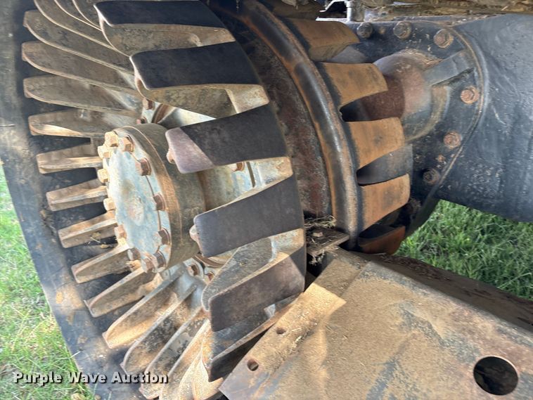 image for item EM0644 2000 Caterpillar Challenger 75E tractor