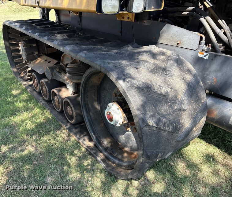 image for item EM0644 2000 Caterpillar Challenger 75E tractor