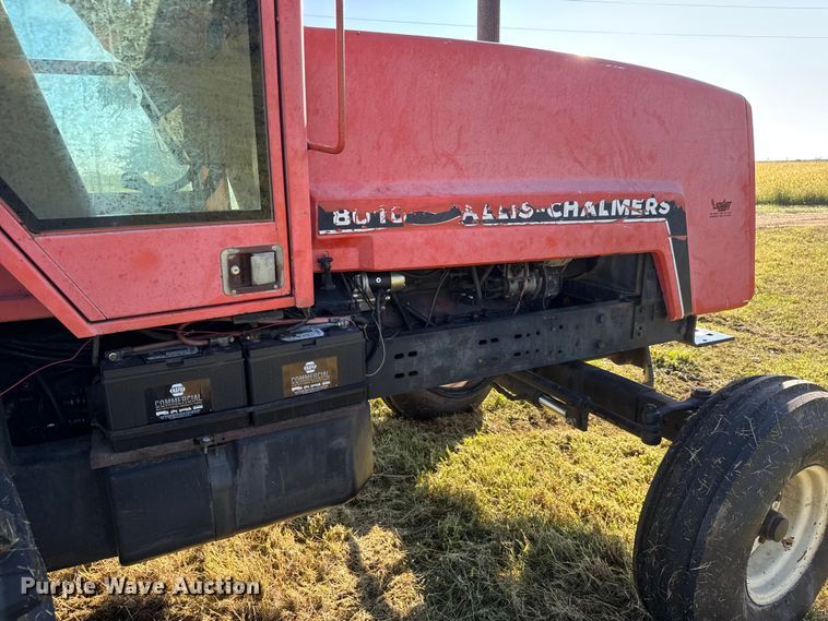 image for item EM8172 1983 Allis-Chalmers 8010 tractor