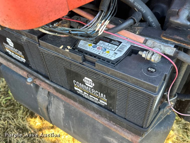 image for item EM8172 1983 Allis-Chalmers 8010 tractor