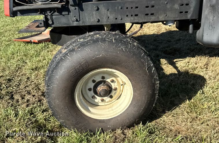 image for item EM8172 1983 Allis-Chalmers 8010 tractor