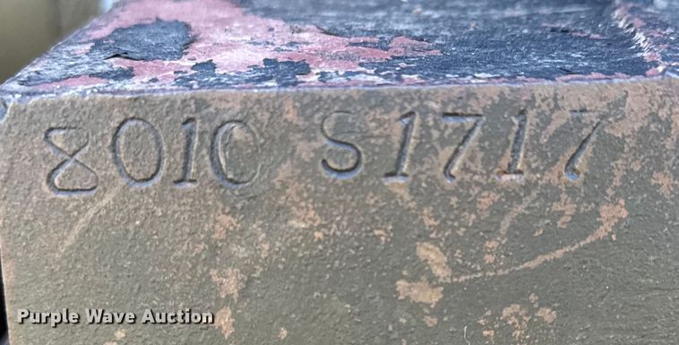 image for item EM8172 1983 Allis-Chalmers 8010 tractor