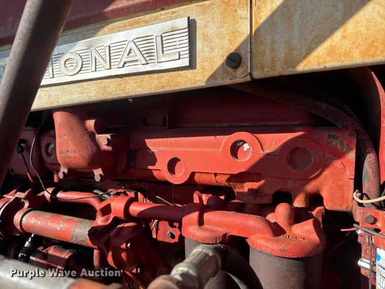 image for item EM8173 1966 International Harvester 806 tractor