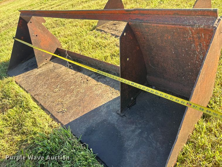 image for item EM8173 1966 International Harvester 806 tractor