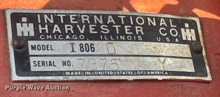 image for item EM8173 1966 International Harvester 806 tractor