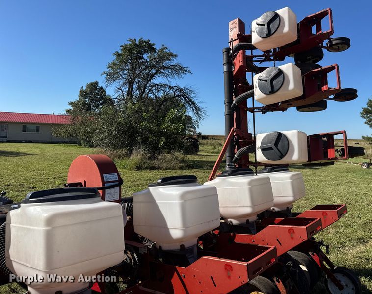 image for item EM8174 White-New Idea 5100 planter