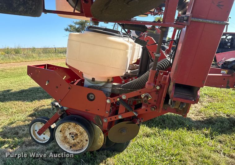 image for item EM8174 White-New Idea 5100 planter