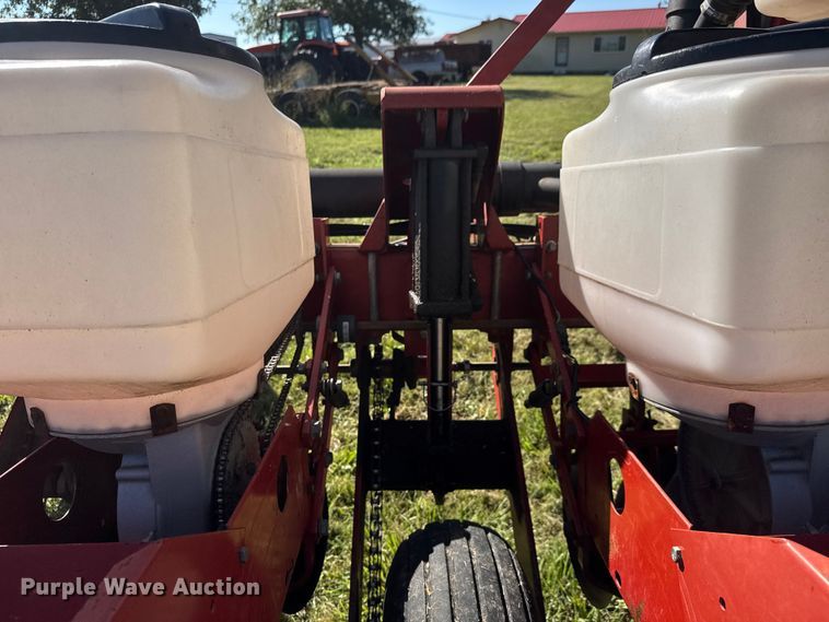 image for item EM8174 White-New Idea 5100 planter