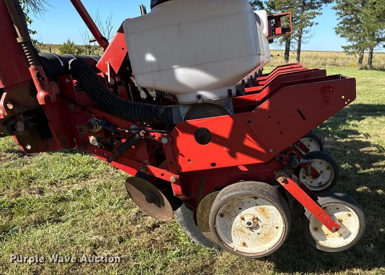 image for item EM8174 White-New Idea 5100 planter