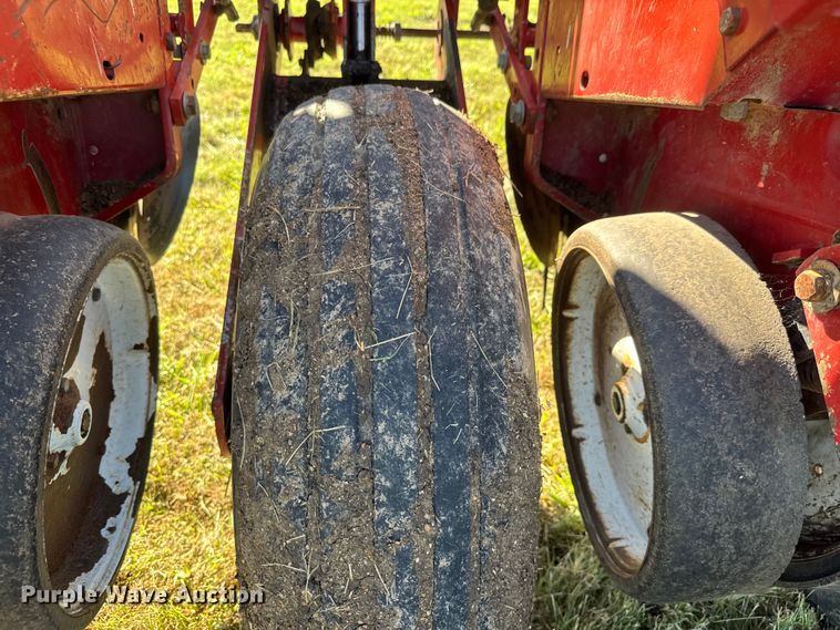 image for item EM8174 White-New Idea 5100 planter