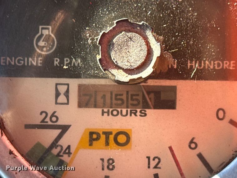 image for item EM8175 1973 International Farmall 1066 tractor