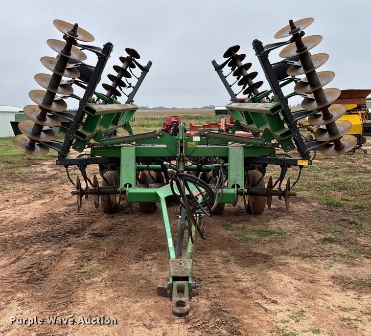 image for item EM8181 John Deere 630 tandem disk