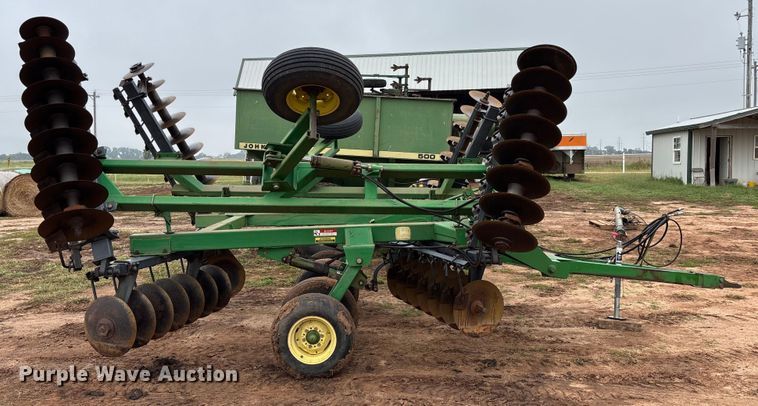 image for item EM8181 John Deere 630 tandem disk