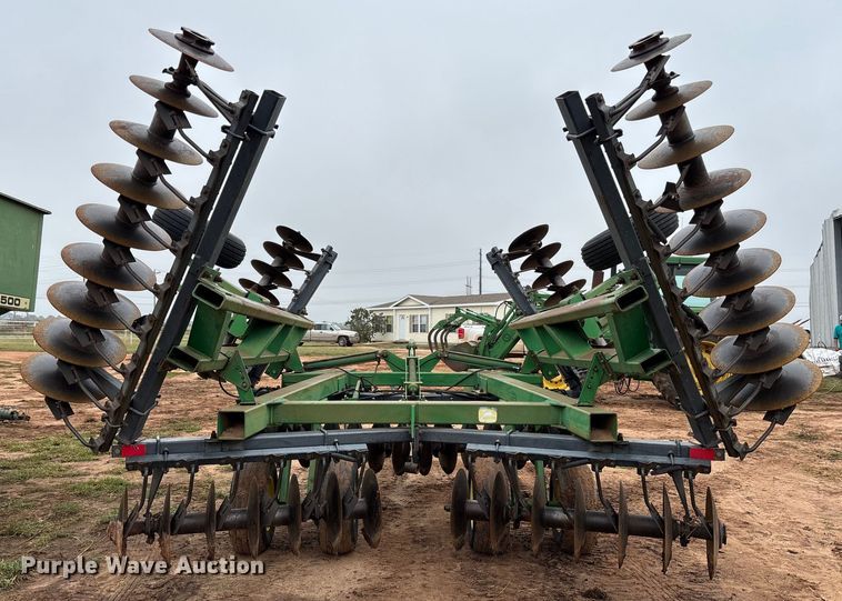 image for item EM8181 John Deere 630 tandem disk