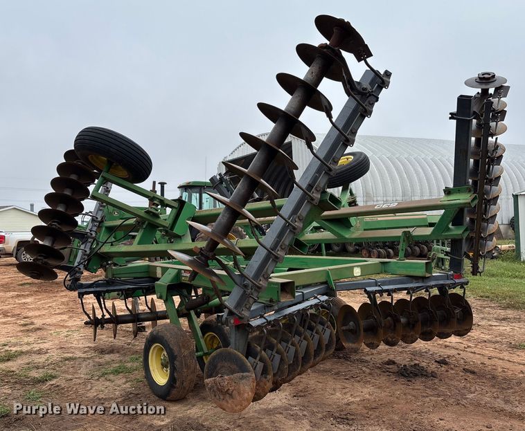 image for item EM8181 John Deere 630 tandem disk