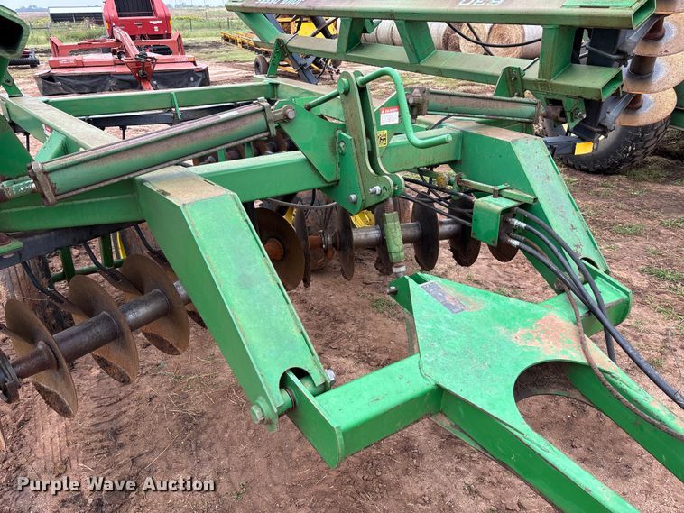 image for item EM8181 John Deere 630 tandem disk