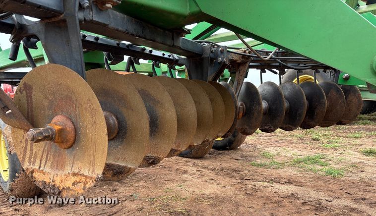 image for item EM8181 John Deere 630 tandem disk