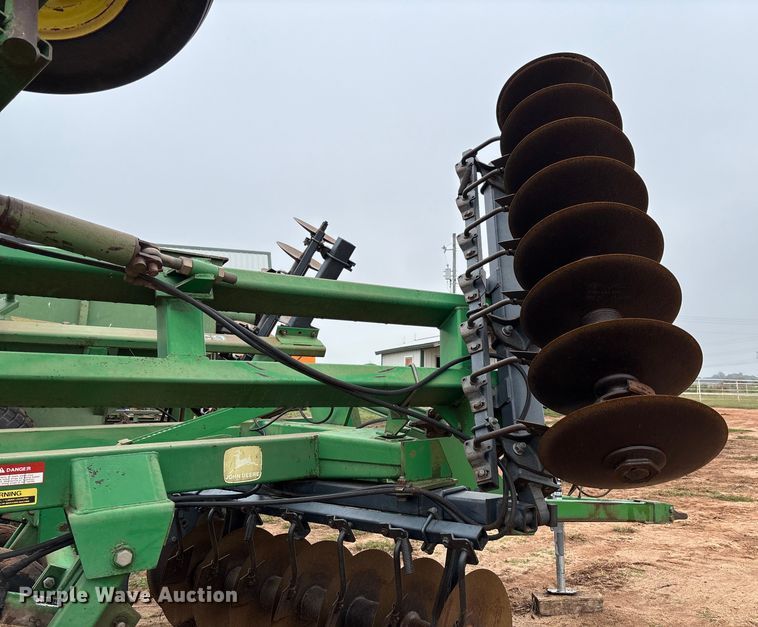 image for item EM8181 John Deere 630 tandem disk