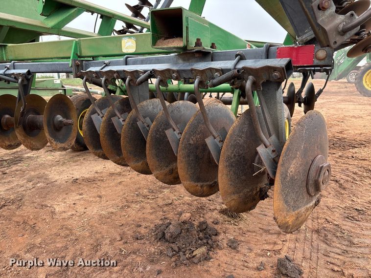 image for item EM8181 John Deere 630 tandem disk