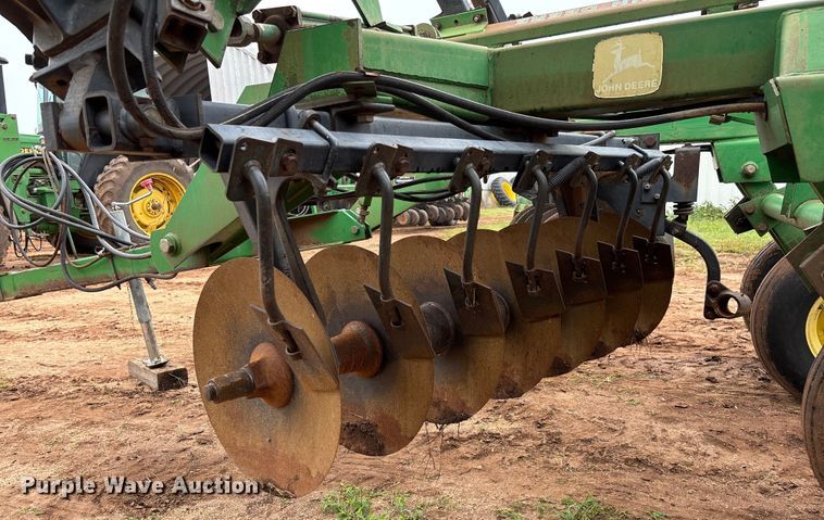 image for item EM8181 John Deere 630 tandem disk