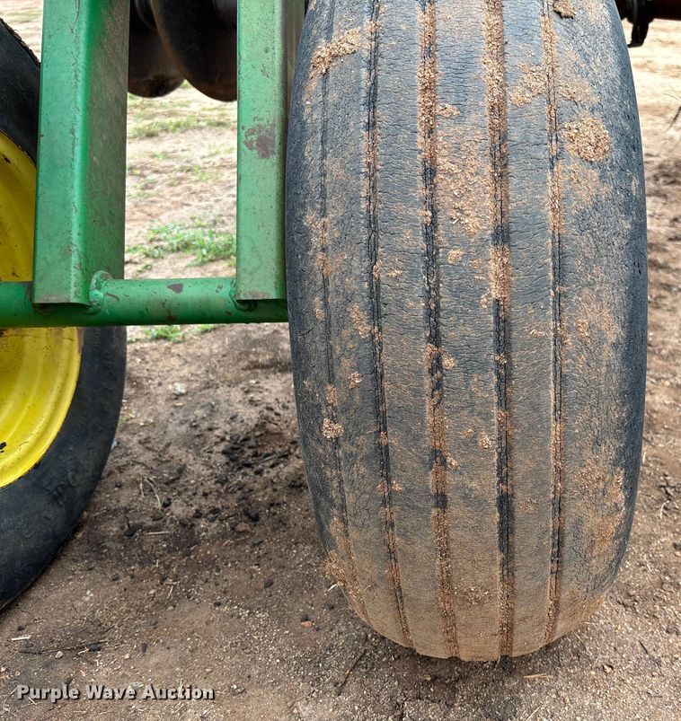 image for item EM8181 John Deere 630 tandem disk