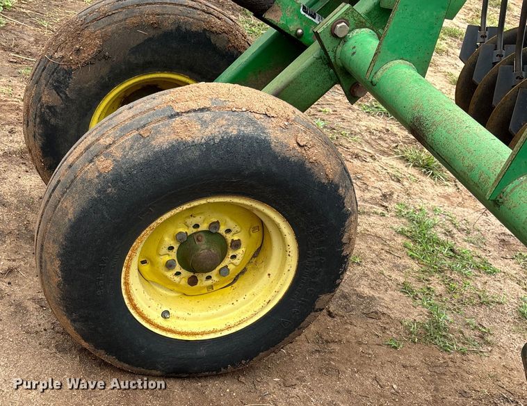 image for item EM8181 John Deere 630 tandem disk