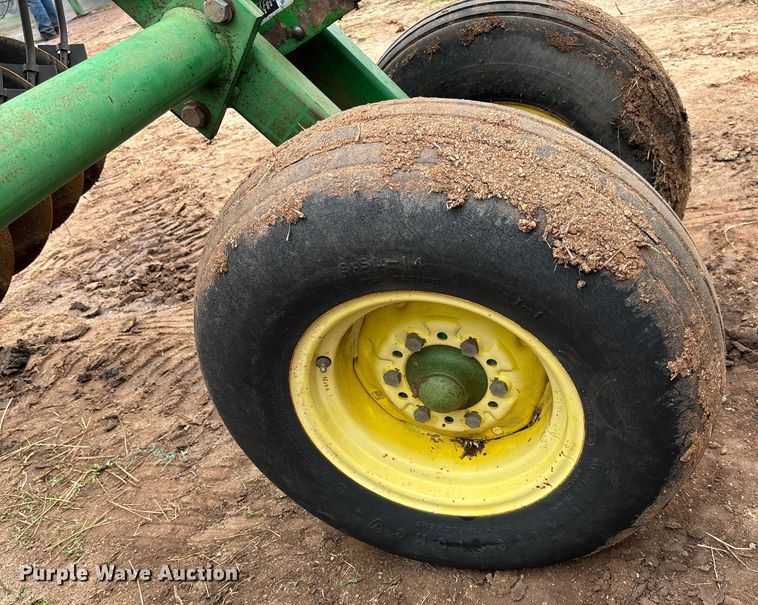 image for item EM8181 John Deere 630 tandem disk