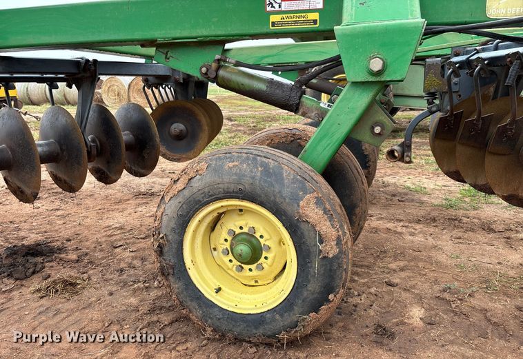 image for item EM8181 John Deere 630 tandem disk