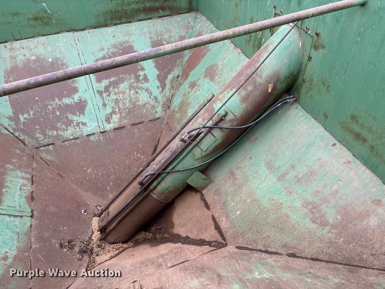 image for item EM8182 John Deere 500 grain cart