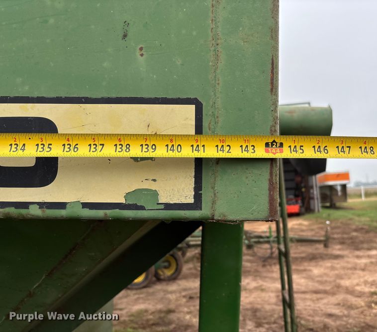 image for item EM8182 John Deere 500 grain cart