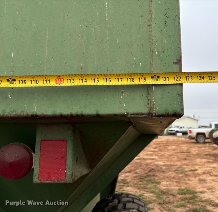 image for item EM8182 John Deere 500 grain cart