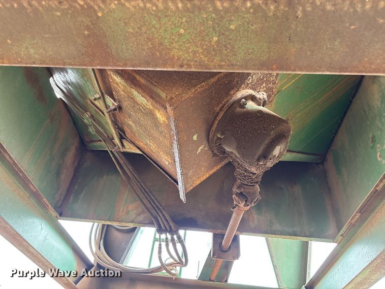 image for item EM8182 John Deere 500 grain cart