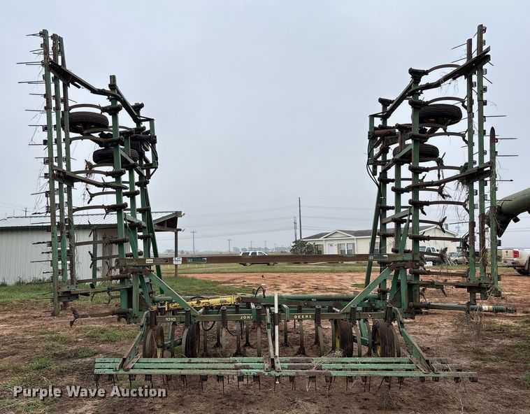 image for item EM8187 John Deere 1010 field cultivator
