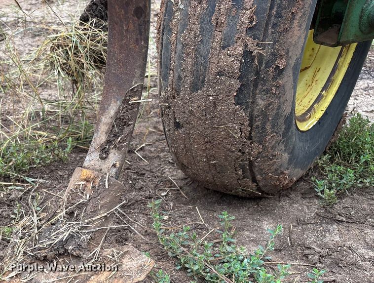 image for item EM8187 John Deere 1010 field cultivator