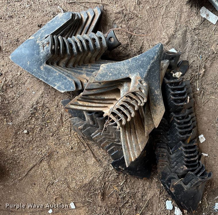 image for item EM8187 John Deere 1010 field cultivator