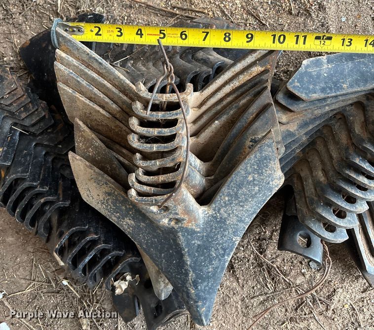 image for item EM8187 John Deere 1010 field cultivator