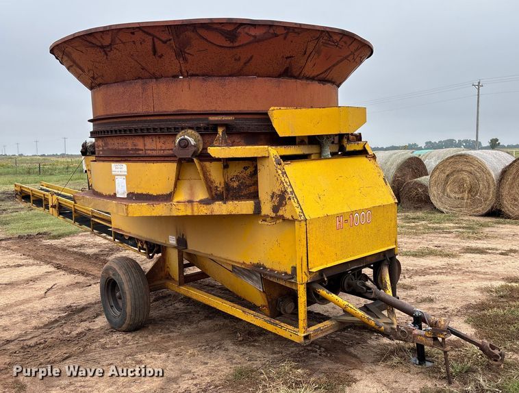 image for item EM8188 Haybuster H-1000 Big Bite tub grinder