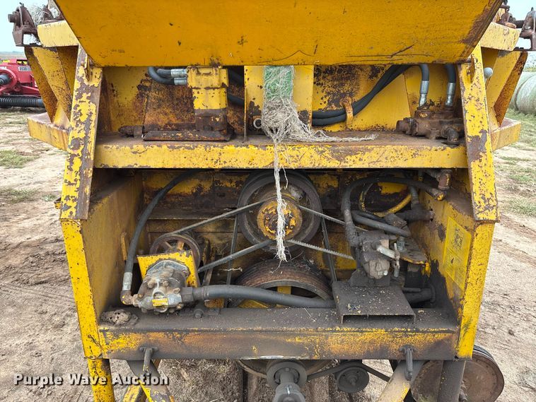 image for item EM8188 Haybuster H-1000 Big Bite tub grinder