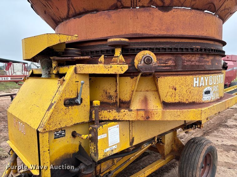 image for item EM8188 Haybuster H-1000 Big Bite tub grinder