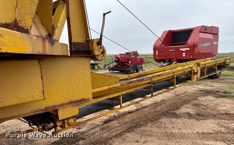 image for item EM8188 Haybuster H-1000 Big Bite tub grinder