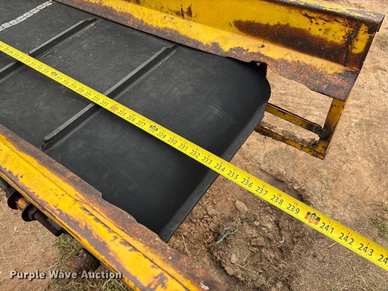 image for item EM8188 Haybuster H-1000 Big Bite tub grinder