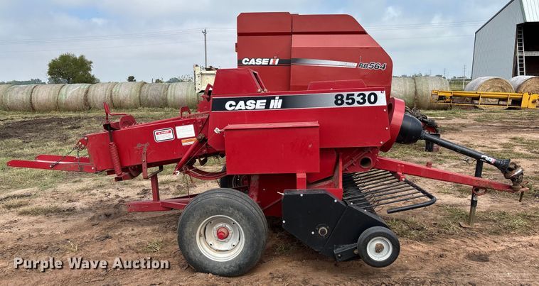 image for item EM8190 Case 8530 small square baler