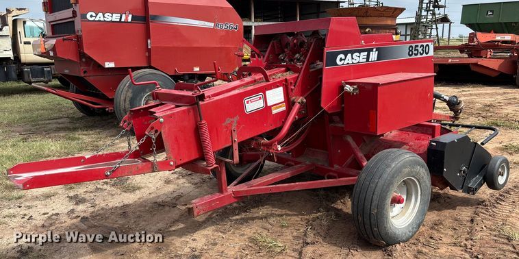 image for item EM8190 Case 8530 small square baler